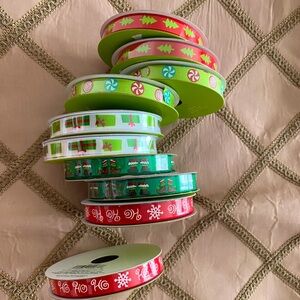 $25🎄 This bundle contains 10 cute ribbons.